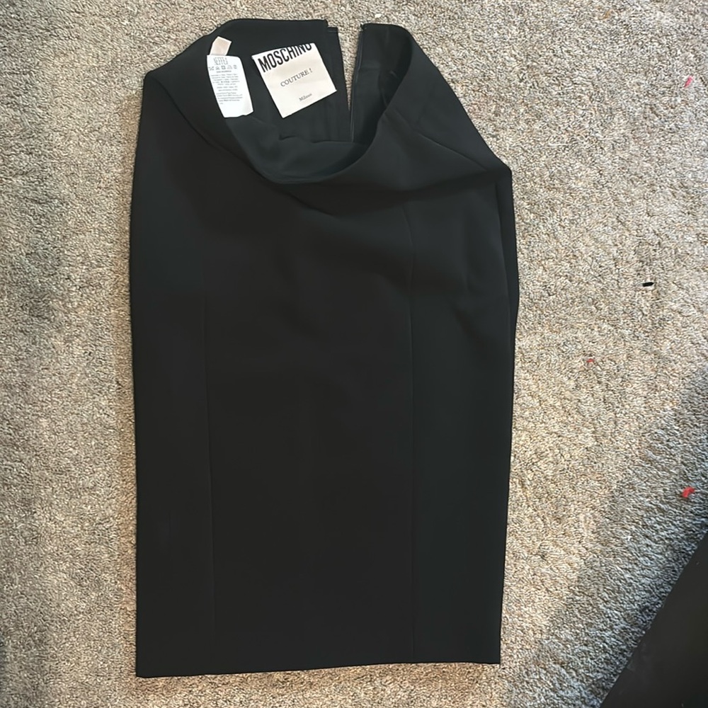 Moschino couture size 4, black pencil skirt